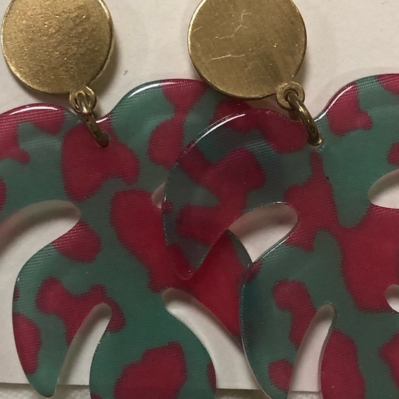 Monstera Leaf Earrings in Vibrant Pink Green and Gold - Picture 2 of 2